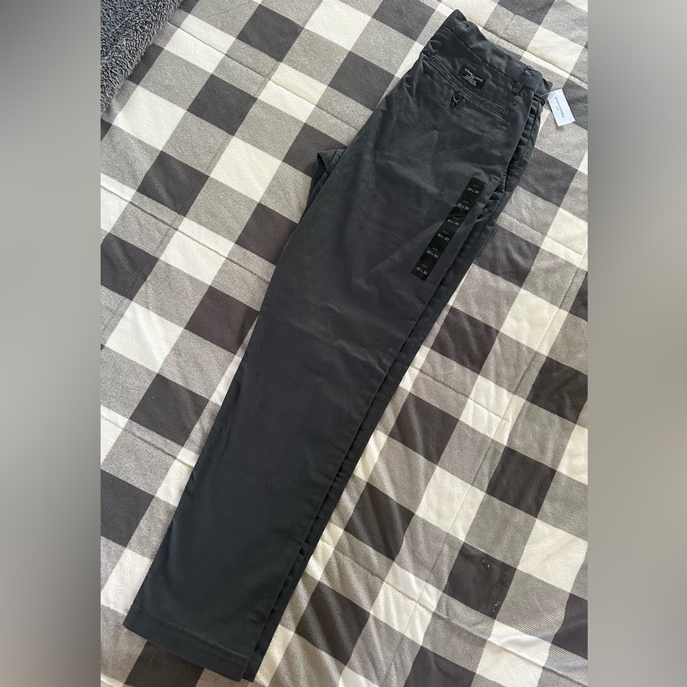 BR Lived-In Dark Gray Chino NWT 30x30